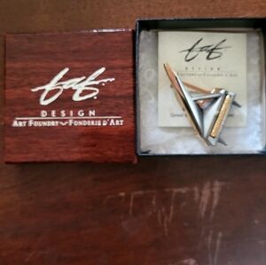 KFab Piano Brooch